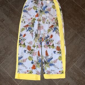 Abercrombie and Fitch Floral textured pull on pants blue floral in Short